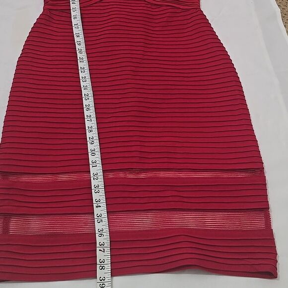 MALIAH COLD-SHOULDER PINTUCK JERSEY DRESS S - Picture 6 of 9